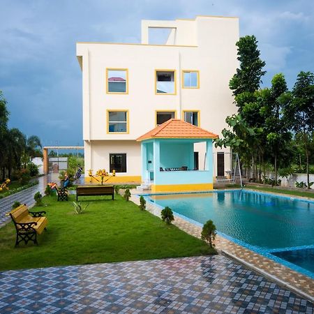 Unique Shantiniketan Hotel Sri Niketan Luaran gambar