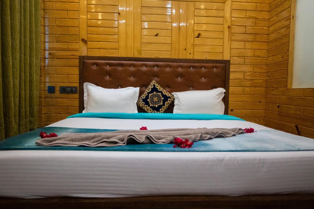 Unique Shantiniketan Hotel Sri Niketan Luaran gambar