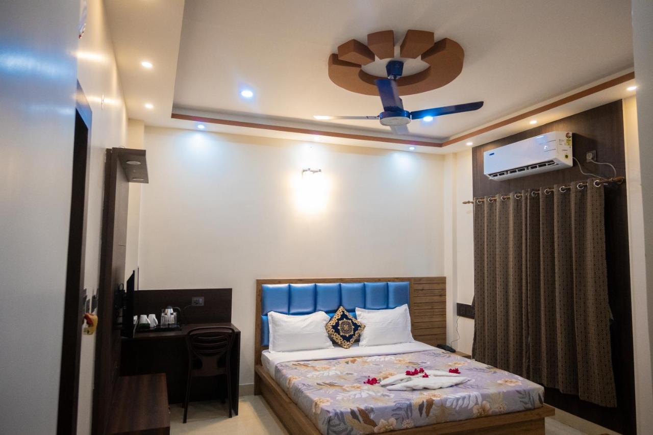 Unique Shantiniketan Hotel Sri Niketan Luaran gambar