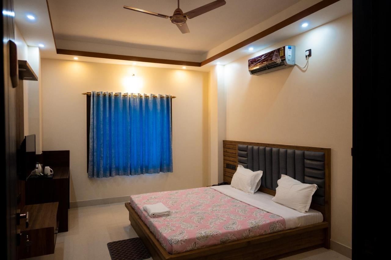 Unique Shantiniketan Hotel Sri Niketan Luaran gambar
