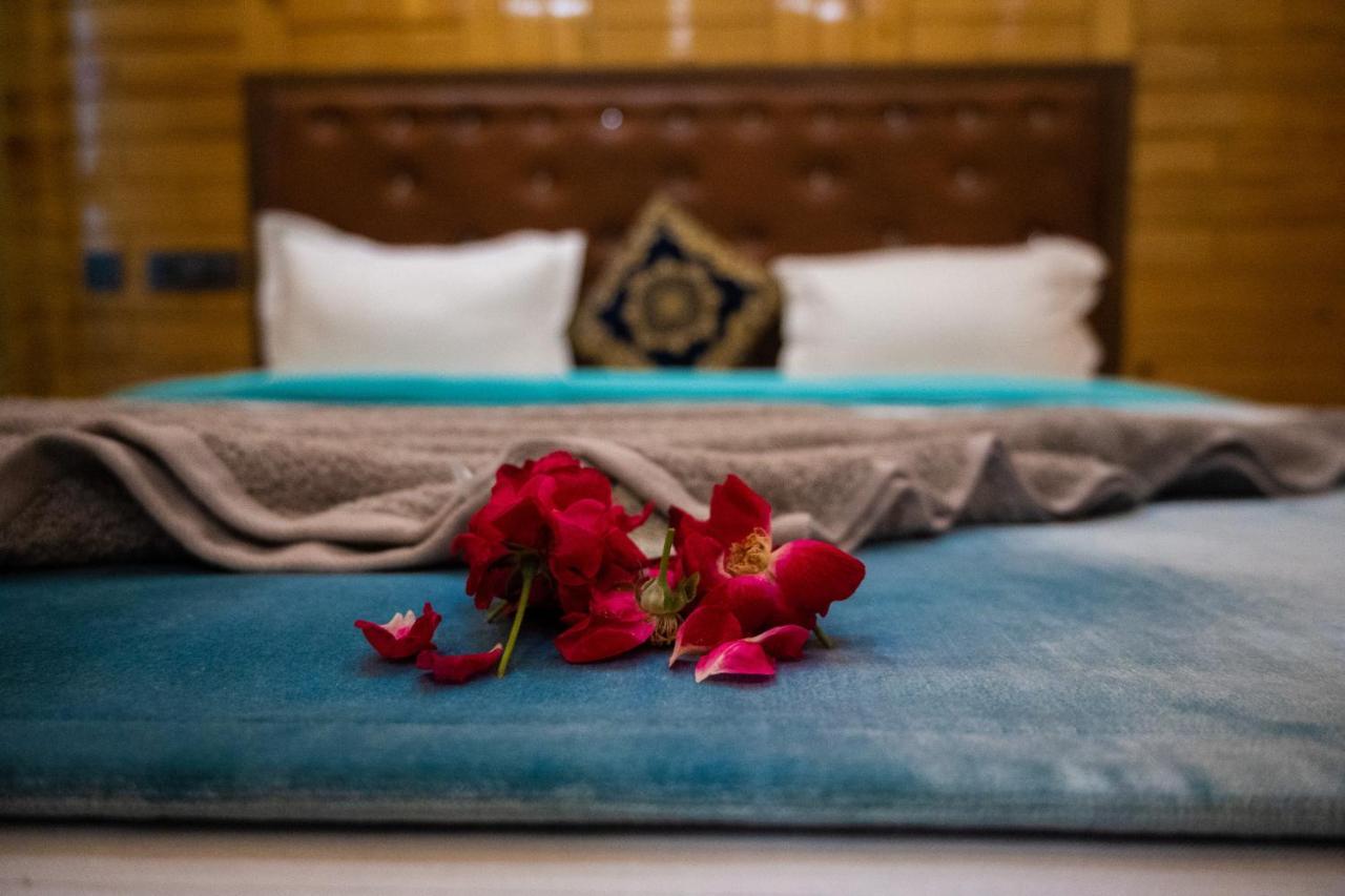 Unique Shantiniketan Hotel Sri Niketan Luaran gambar