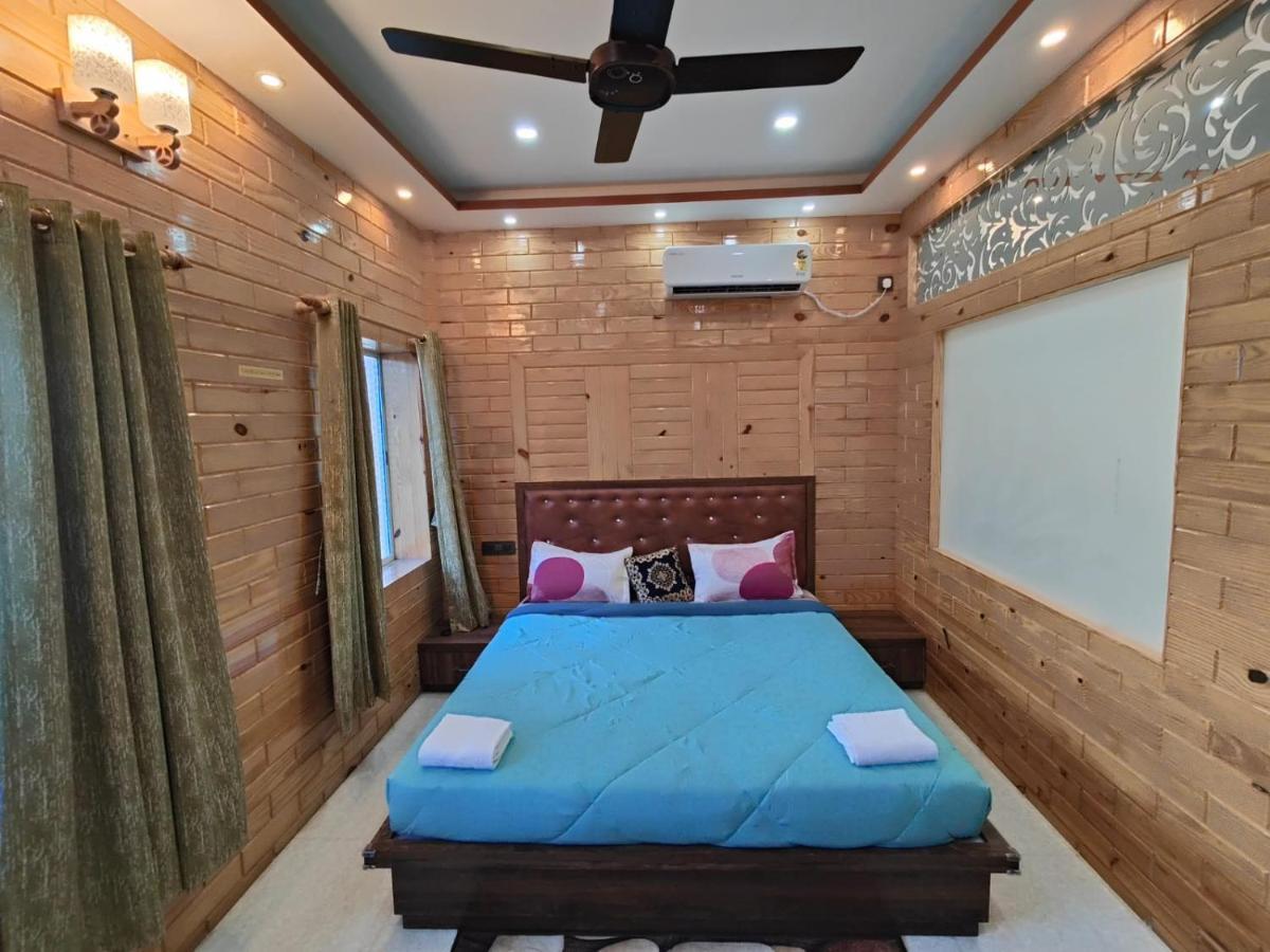 Unique Shantiniketan Hotel Sri Niketan Luaran gambar